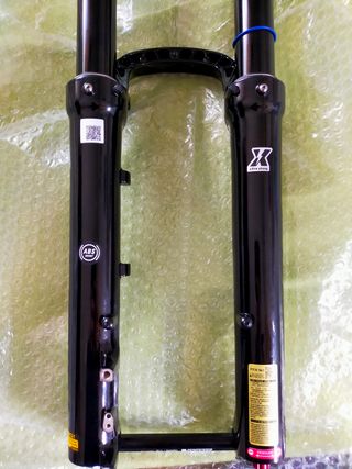 Horquilla 27,5 Boost SR Suntour AION 36 X