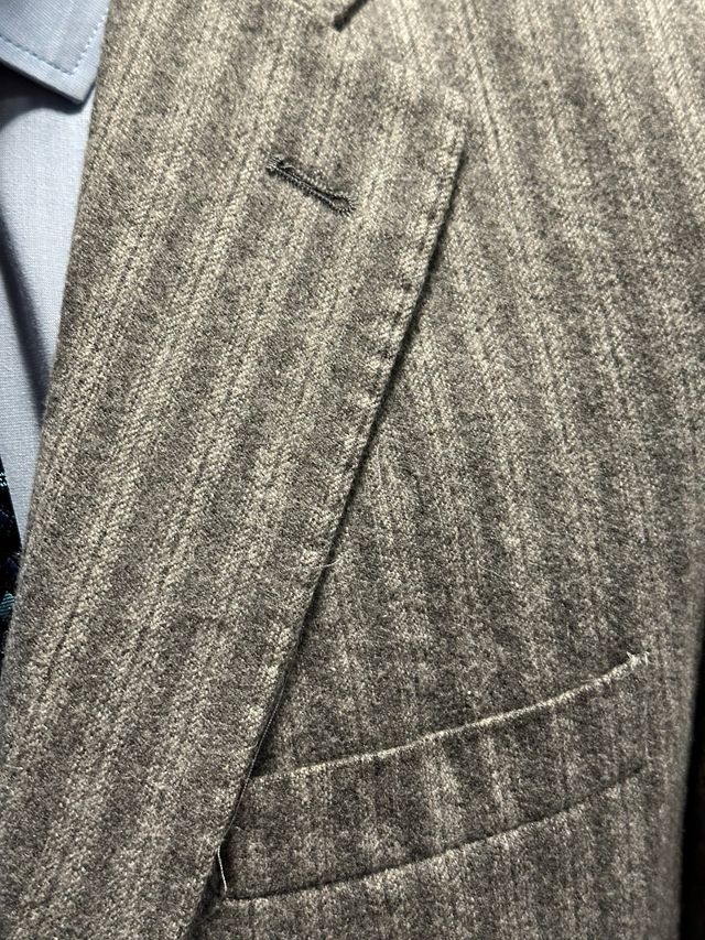 Giacca a righe verticali grigie Tagli 54.