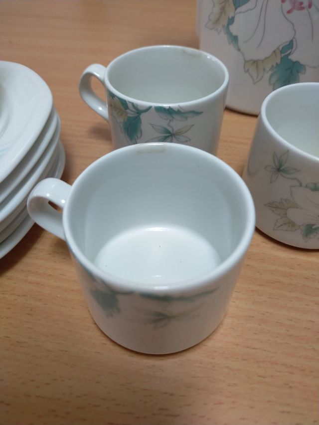 Juego de café Pontesa para completar.