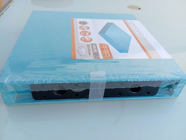 Estante con fijación invisible