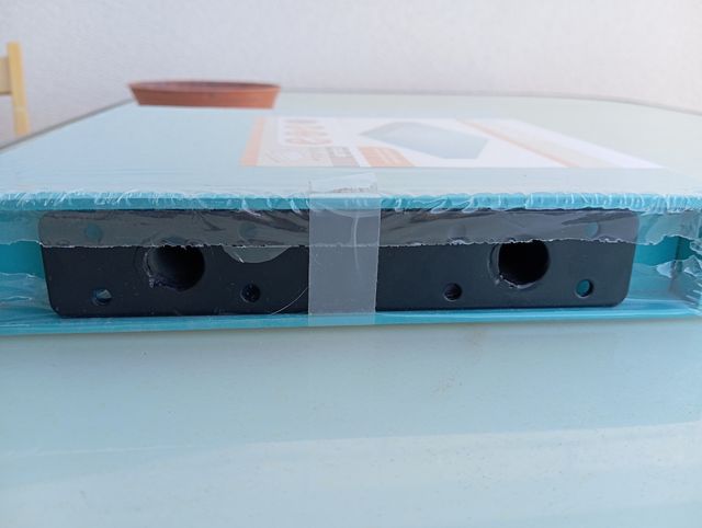 Estante con fijación invisible