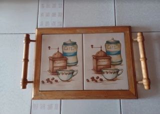 Bandeja con azulejos