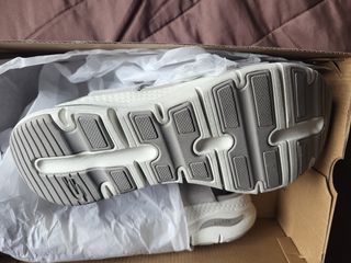 Skechers