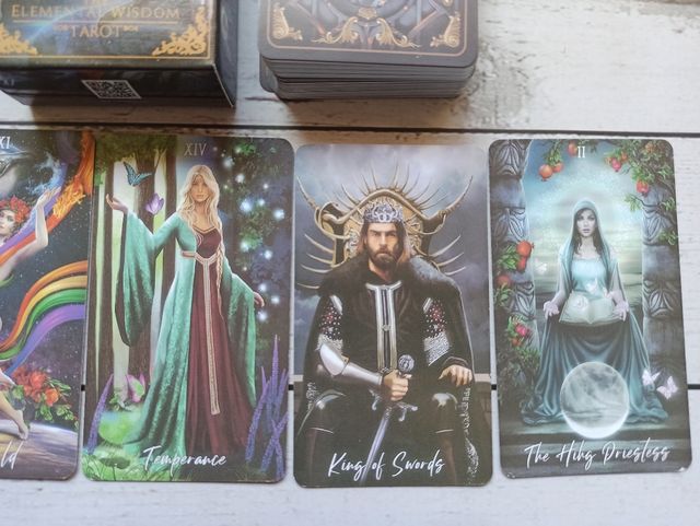 ELEMENTAL TAROT