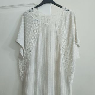 Vestido túnica con crochet de Zara  Talla leer des