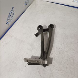 Estribera de pasajero lado derecho Yamaha MT 07 