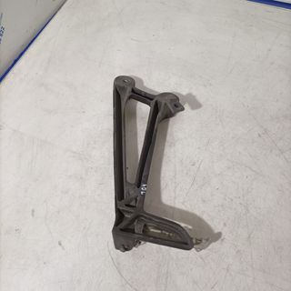 Estribera de pasajero lado derecho Yamaha MT 07 