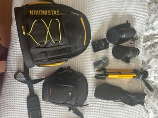 NIKON D5100  con 3 OBJETIVOS y 2 mochilas