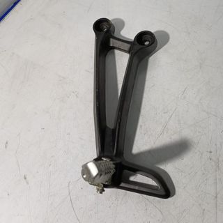 Estribera de pasajero lado izquierdo Yamaha MT 07 