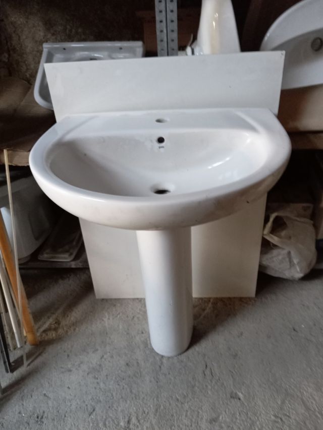 Lavabo Gala de 65 cm y pedestal