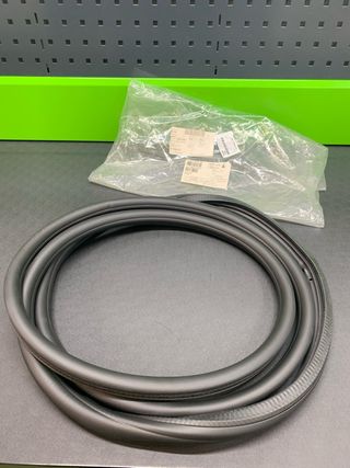 JUNTA SELLO GOMA DE PUERTA PORSCHE CAYENNE