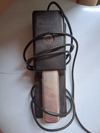 Pedal Teclado Roland DP-8