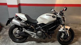 Ducati monster 696 2009 10.000km