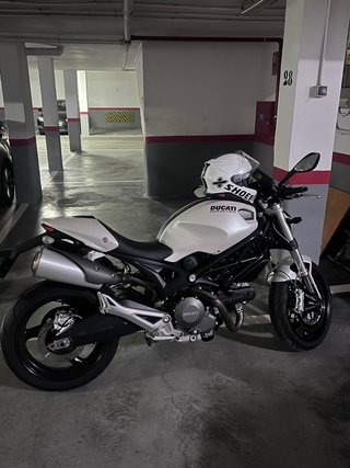 Ducati monster 696 2009 10.000km