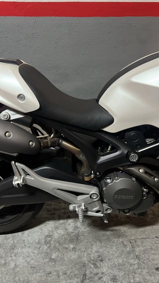 Ducati monster 696 2009 10.000km