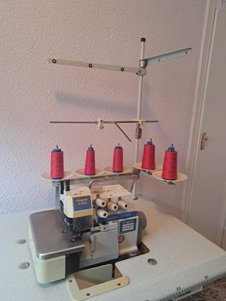 Maquina de coser remalladora