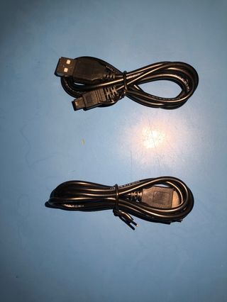 2 cables mini usb