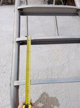 Escalera de piscina