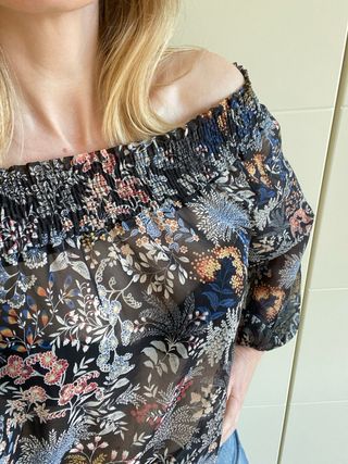 Blusa ligera hombros descubiertos