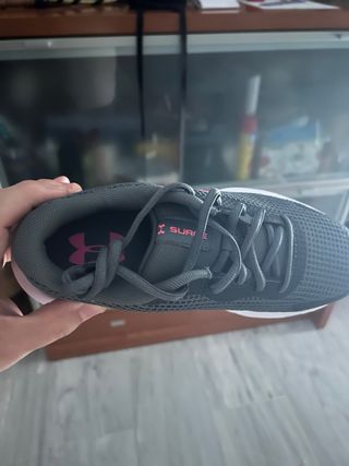 A estrenar. Originales talla 40