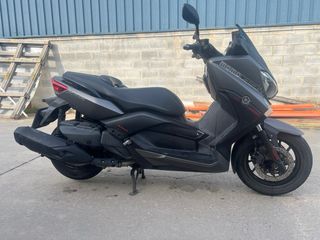 YAMAHA XMAX ABS