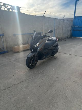 YAMAHA XMAX ABS