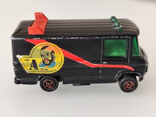 Equipo A. Guisval . furgón mercedes Benz