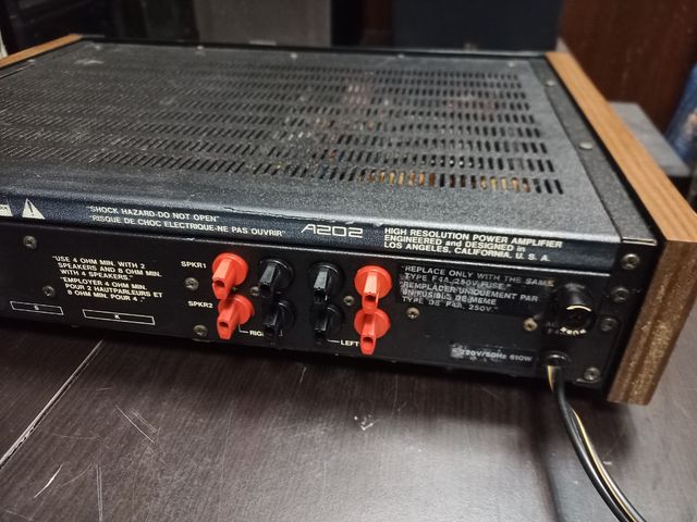 Amplificador de potencia S.A.E A-202