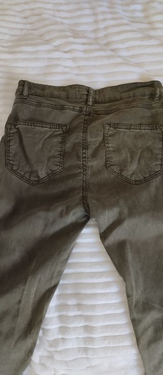 Pantalones militares Zara 