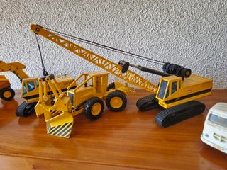 Maquetas máquinas CAT Caterpillar varios