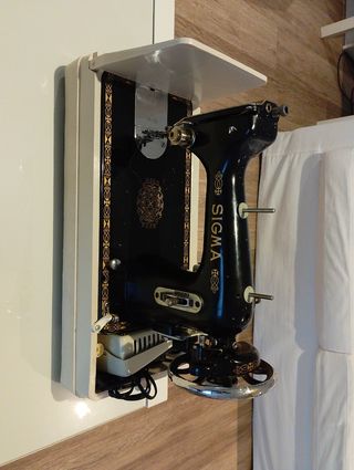 Maquina de coser Sigma electrificada