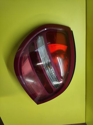✅PILOTO TRASERO IZQUIERDO NISSAN ALMERA II N16