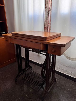 Maquina de coser SINGER