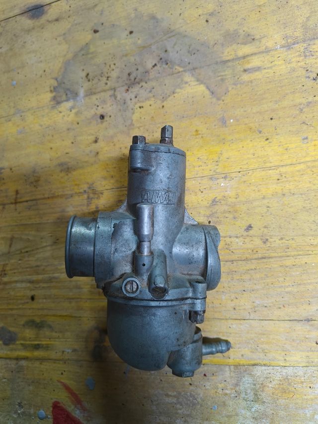 Carburador Amal 627