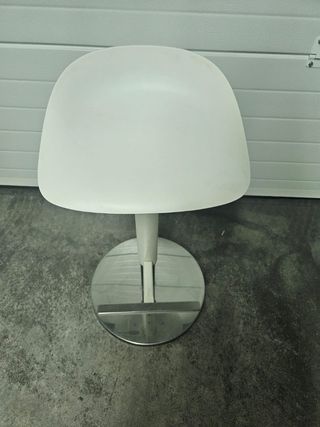 4 Taburetes alto 76 cm Ikea. Blancos