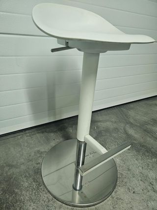 4 Taburetes alto 76 cm Ikea. Blancos