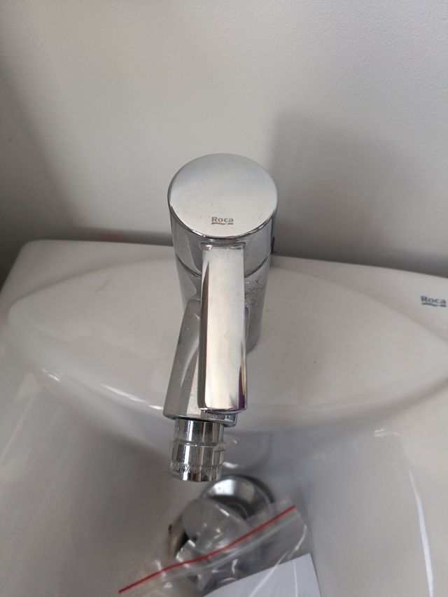 Grifo lavabo o bidé Roca