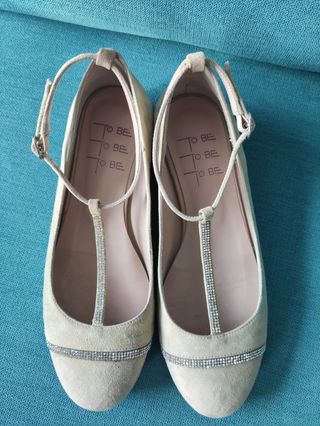 Zapatos bailarinas piel beige To be