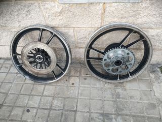 Pareja de  Llantas aluminio 18 Suzuki gs 450