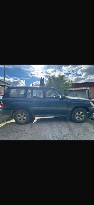 Toyota Land Cruiser 100 2003
