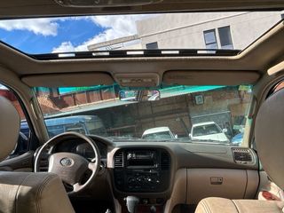 Toyota Land Cruiser 100 2003