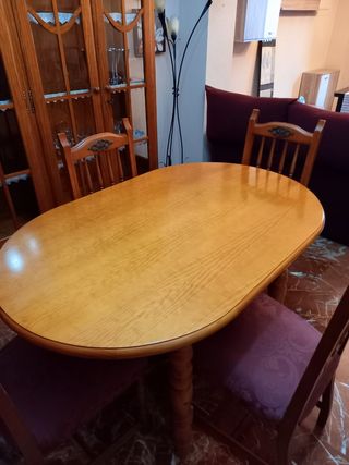 Mesa comedor con 4 sillas