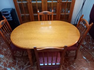 Mesa comedor con 4 sillas