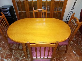 Mesa comedor con 4 sillas