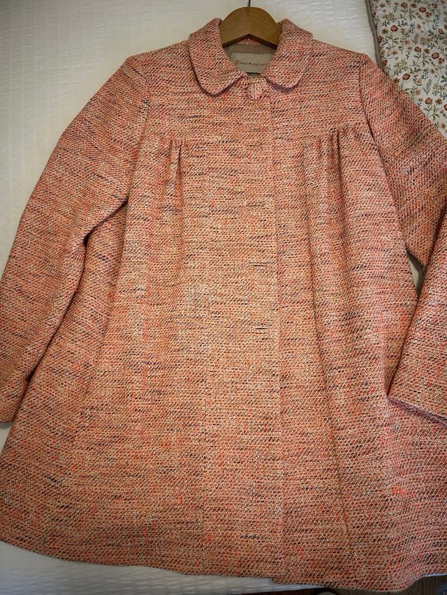 Abrigo de Paul Joe Sister