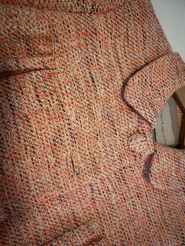 Abrigo de Paul Joe Sister