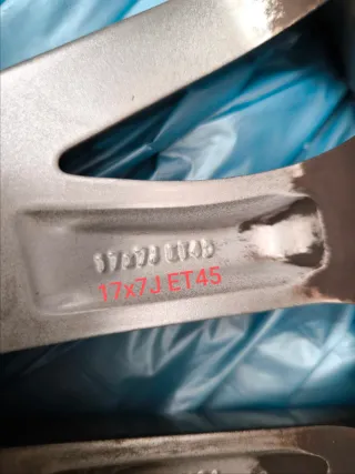 Llantas de aleación Toyota 17"