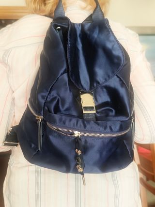 Mochila azul de Stradivarius