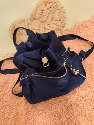 Mochila azul de Stradivarius