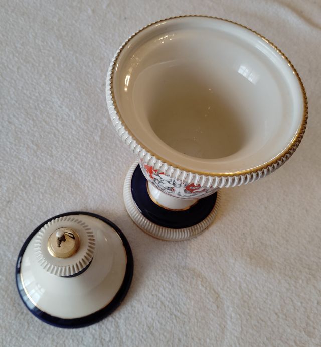 Jarrón con tapa  filo de oro. Firenze (Italia)